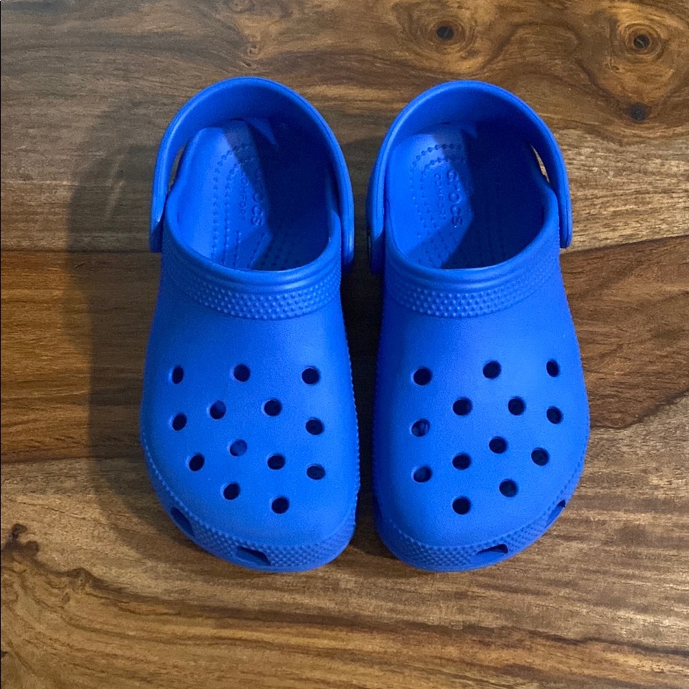 CROCS Kids Classic Clog in Bright Blue